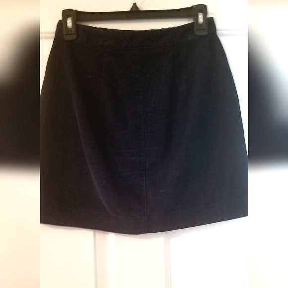 Old Navy Mini Skirt - Picture 2 of 4